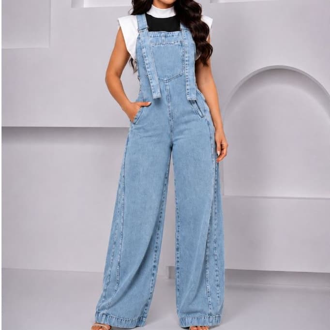 Macacão Jeans Wide Leg com Alça Ajustável e Bolsos Frontais