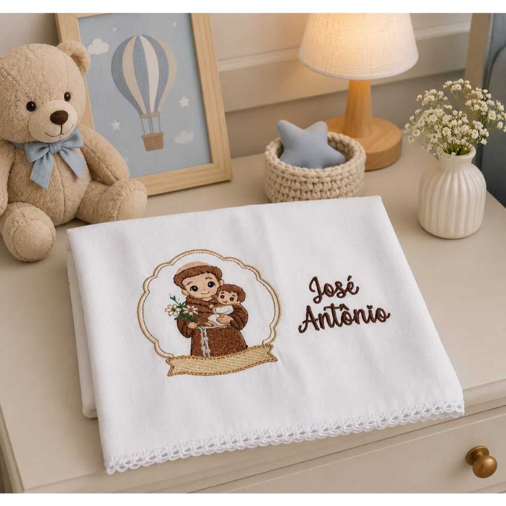 Fralda Grande Passeio Bordada Personalizada Santo Antonio Moldura Faixa Enxoval Bebê