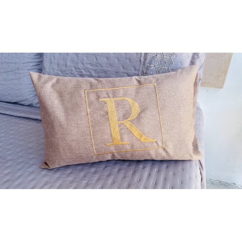 almofada  baguete personalizada bordada 33x50 linha premium com enchimento