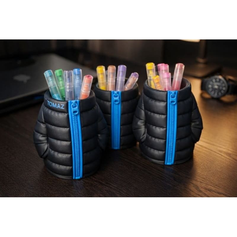 Porta lata e Porta Caneta casaco puffer 3D