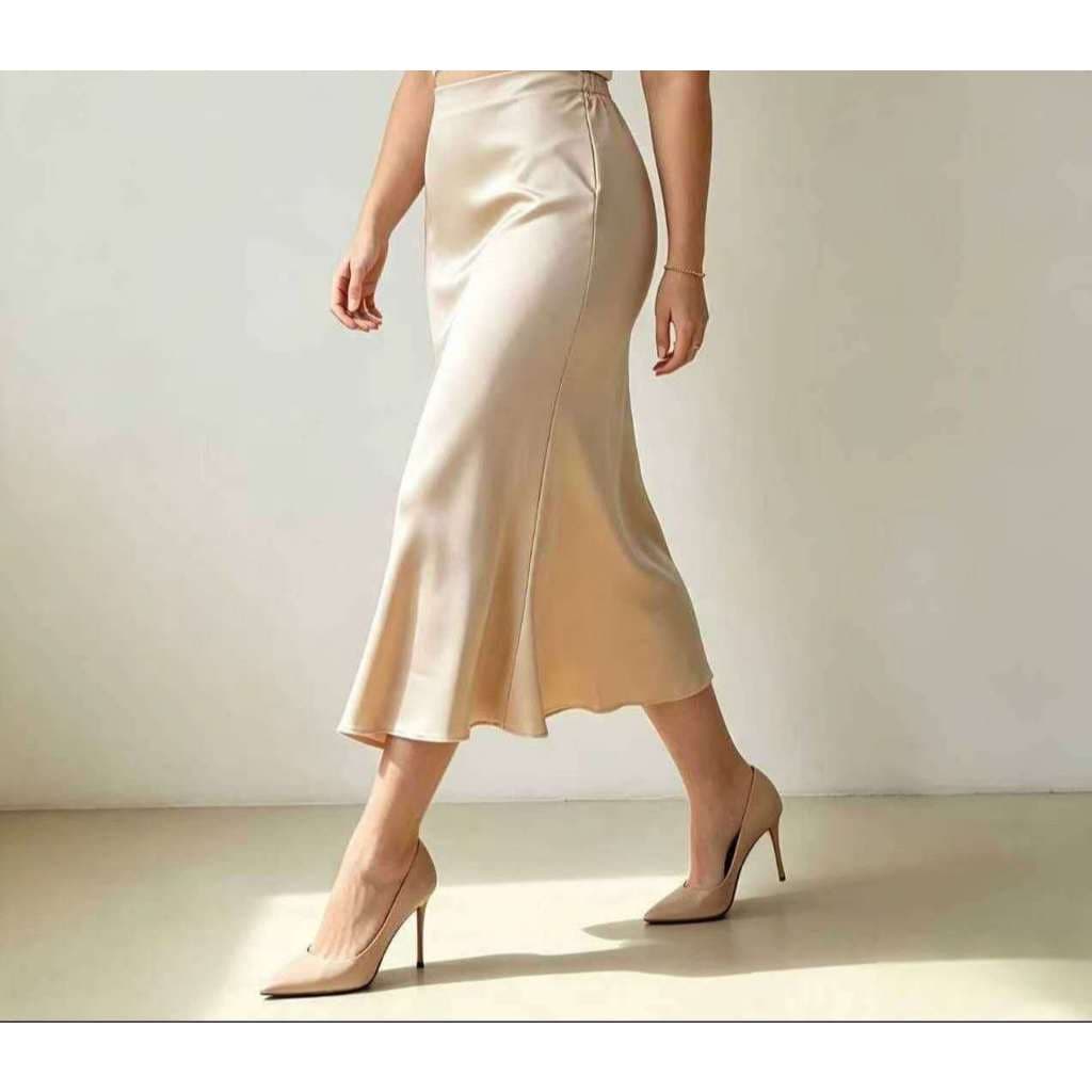 Saia Feminina Midi de Cetim com Cintura Alta Confortável