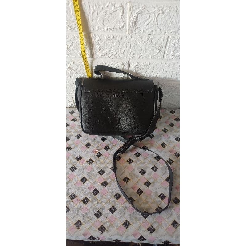 bolsa de ombro/tira colo/transversal de couro, preta USADA