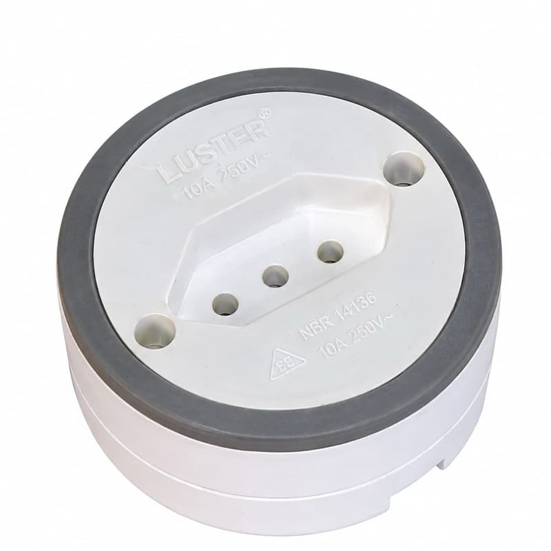 Tomada de Sobrepor Redonda Externa Luster Branca 2P+T 10A