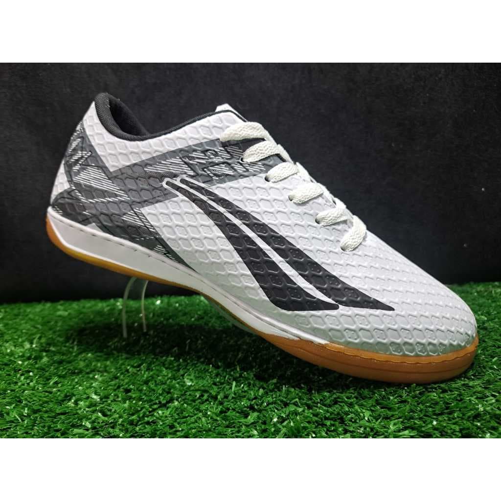 CHUTEIRA TENIS FUTSAL PN BRANCA QUADRA SALAO ESPORTE FUTEBOL