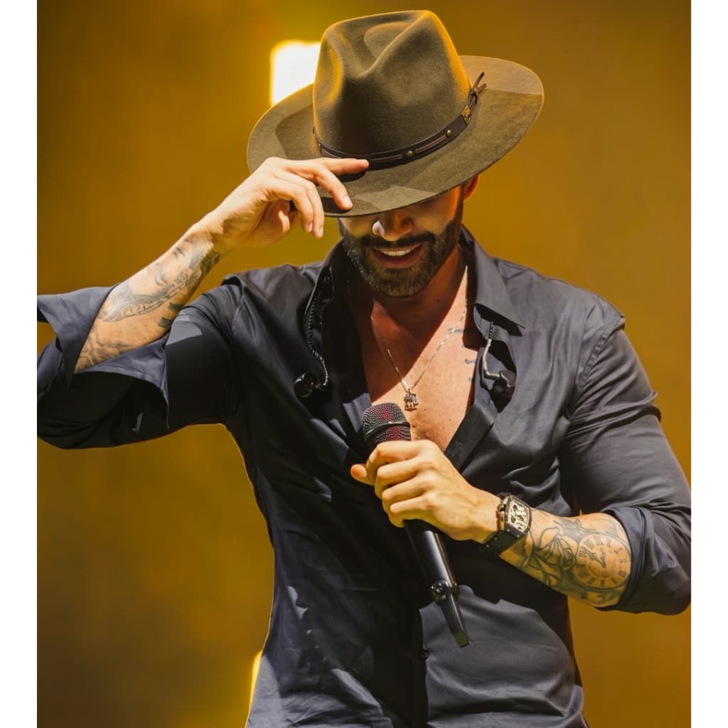 Chapéu Gustavo Lima Cowboy Americano Unissex Pralana Country Rodeio Festa Peão Aveludado - Aba 8cm
