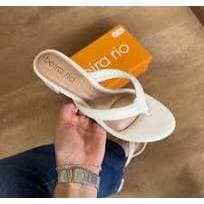 TAMANCO FEMININO DEDO BEIRA RIO NAPA BRANCO OFF  SALTO MÉDIO GROSSO TOTAL CONFORTO