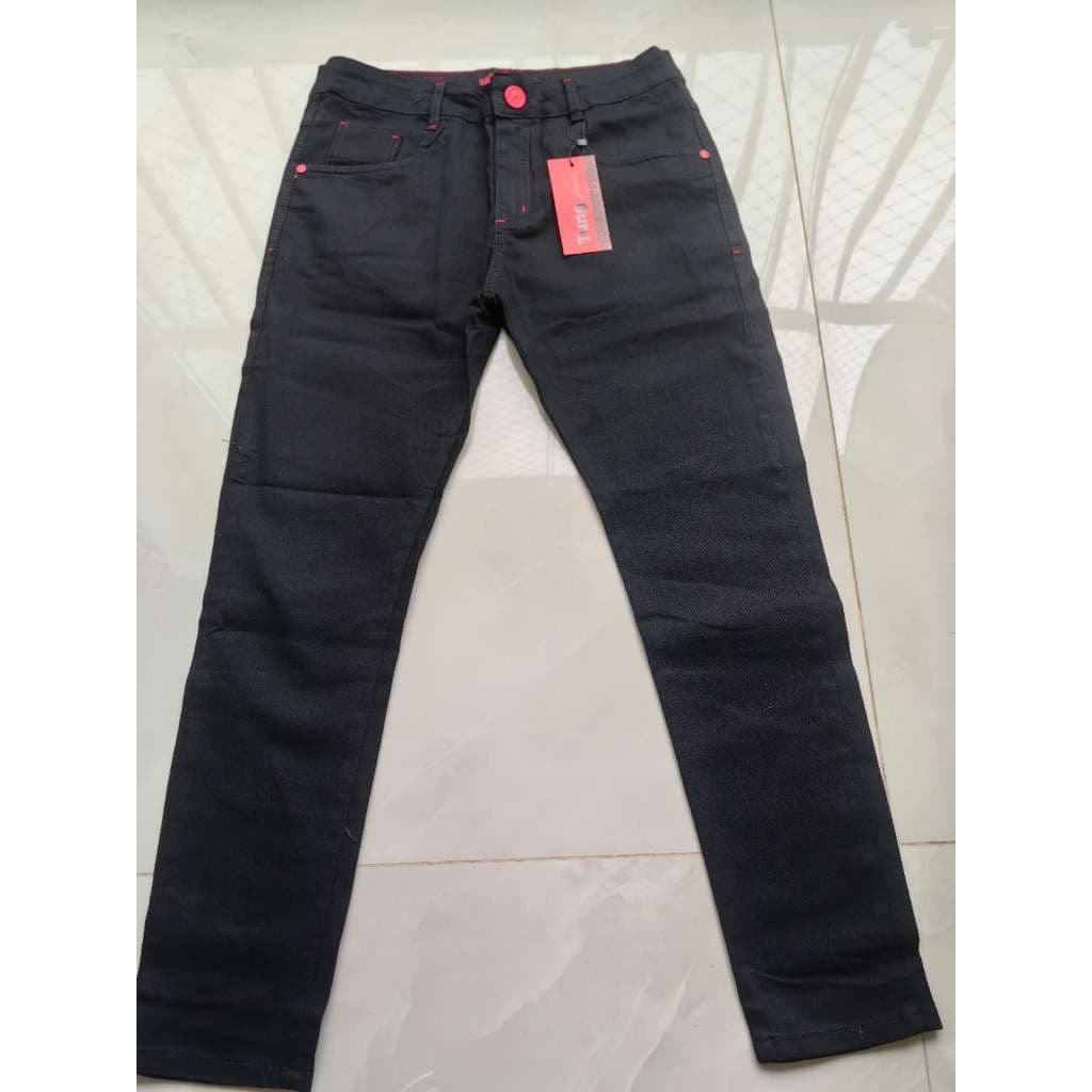 Calça Jeans Masculina Skinny Modelo