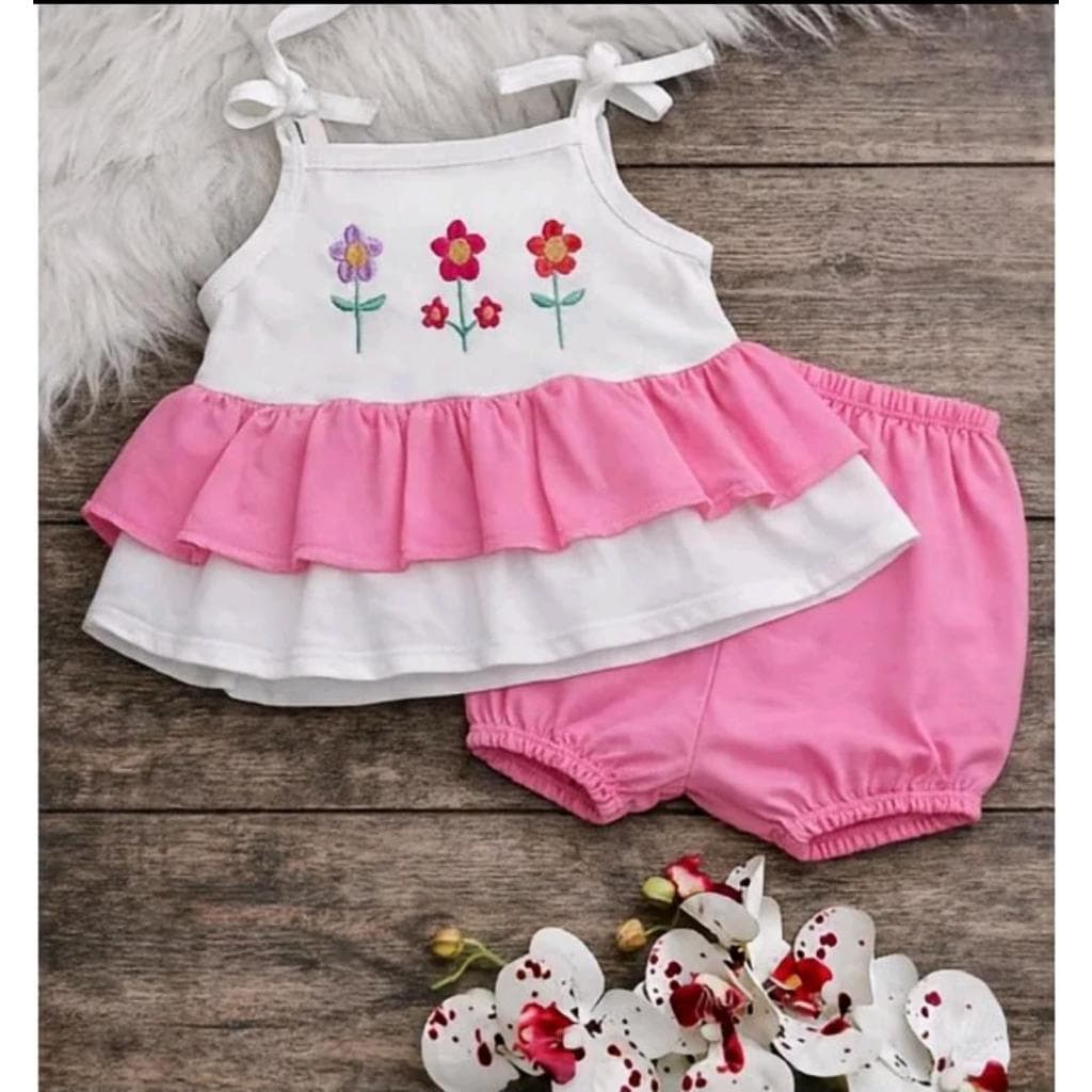 Conjunto menina florzinhas - Tamanho único de 2 a 6 meses