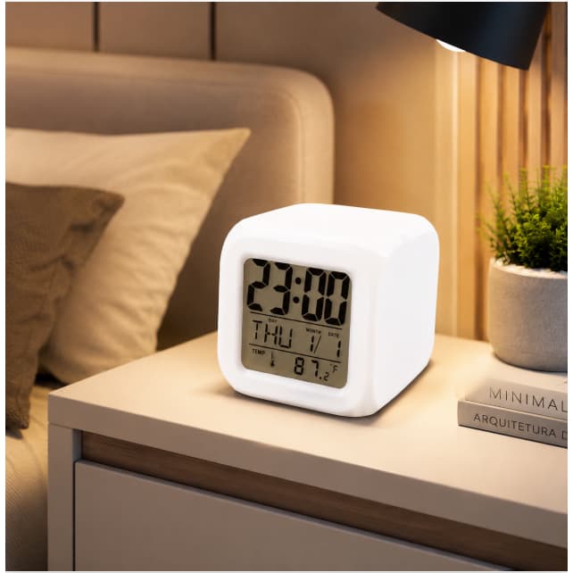 Mini Relógio Despertador Digital Aparelho de Acordar Alarme Horas Data Quarto Exibe a temperatura