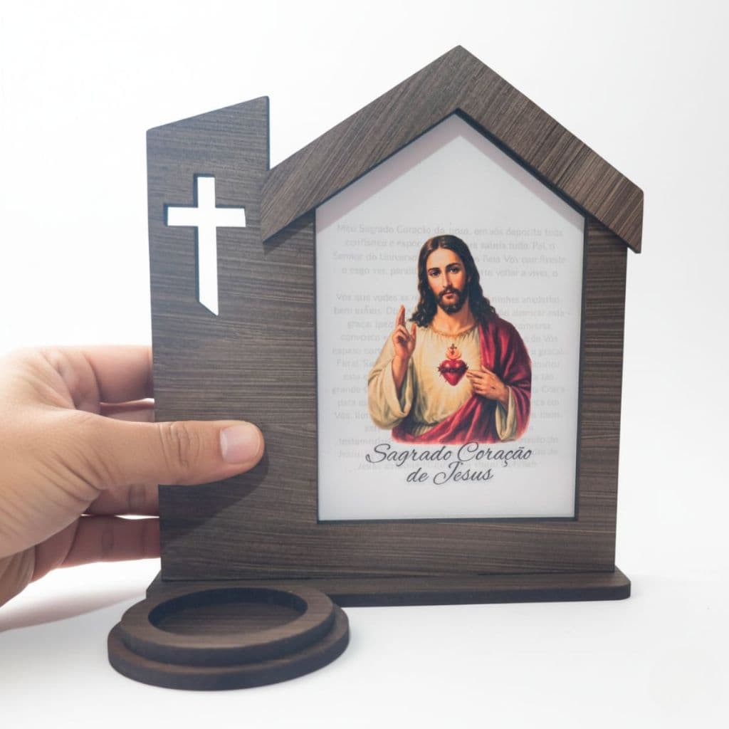 Suporte Porta Vela Oratório Mesa Sagrado Coração Jesus MDF Marrom Amadeirado Decoração Religiosa