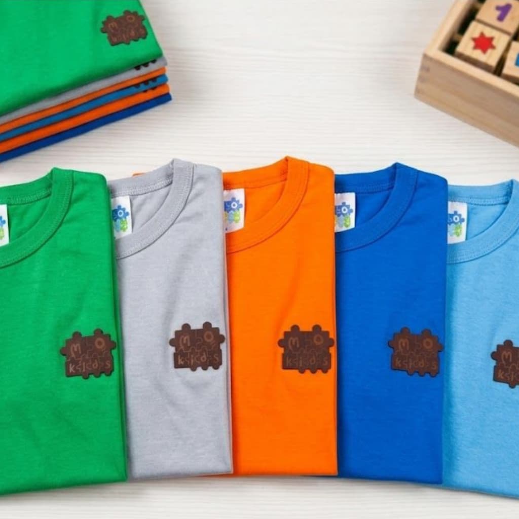 kit 5 Camisetas Menino com Aplique 100% Básicas Uniforme de Manga Curta Masculinas Escolar