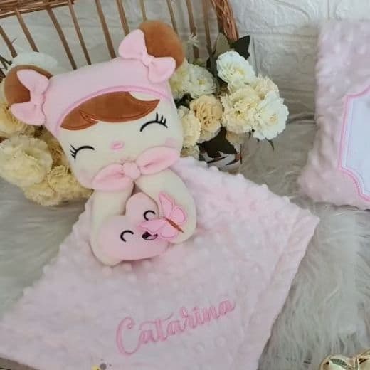 Naninha metoo bordada personalizada,com manta de plush no corpinho, Metoo bailarina,para bebê menina recém nascida rn,