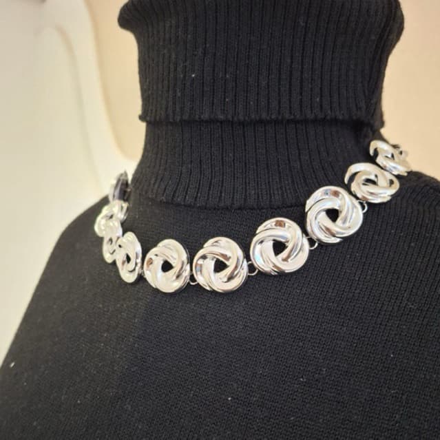 choker prata de flores, colar curto, colar prata
