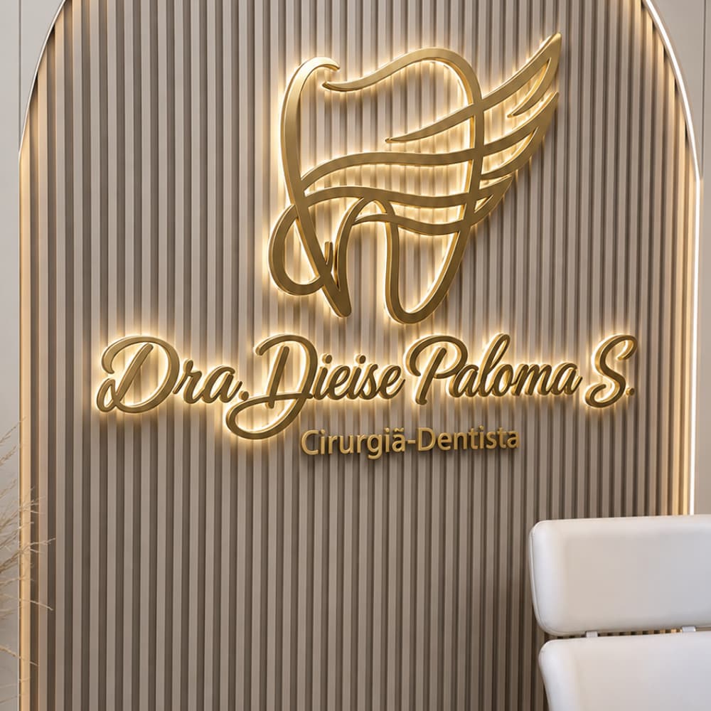 Letra para clínico, decoração interna, letra em dourado iluminada, letra caixa pra parede sob medida