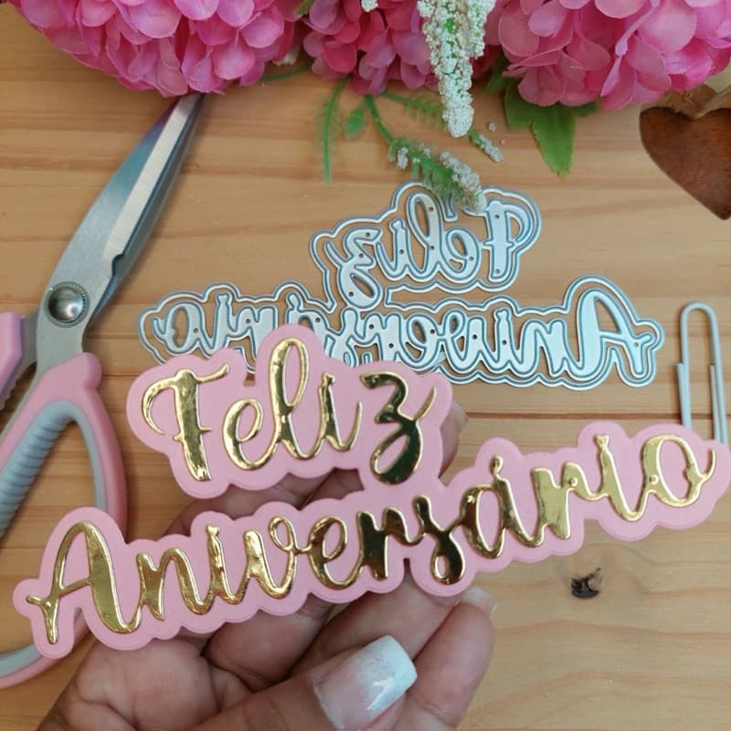 Faca De Corte E Relevo Scrapbook Feliz Aniversário
