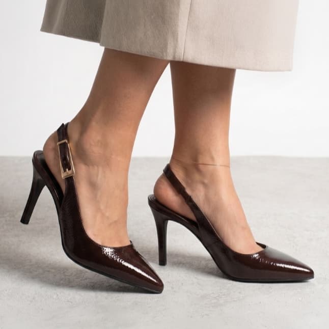 Scarpin Feminino em Salto fino 9,5 cm bico fino com Detalhe na Fivela Moda Luxo Premium Promoção