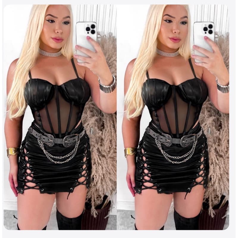 Look Completo - (Cropped  e Saia Ilhões)