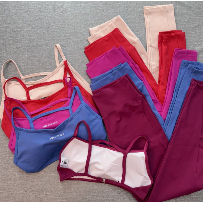 Conjunt de academia Top  com calça legging marca "ai cross" poliamida premium alta gramatura zero transparência