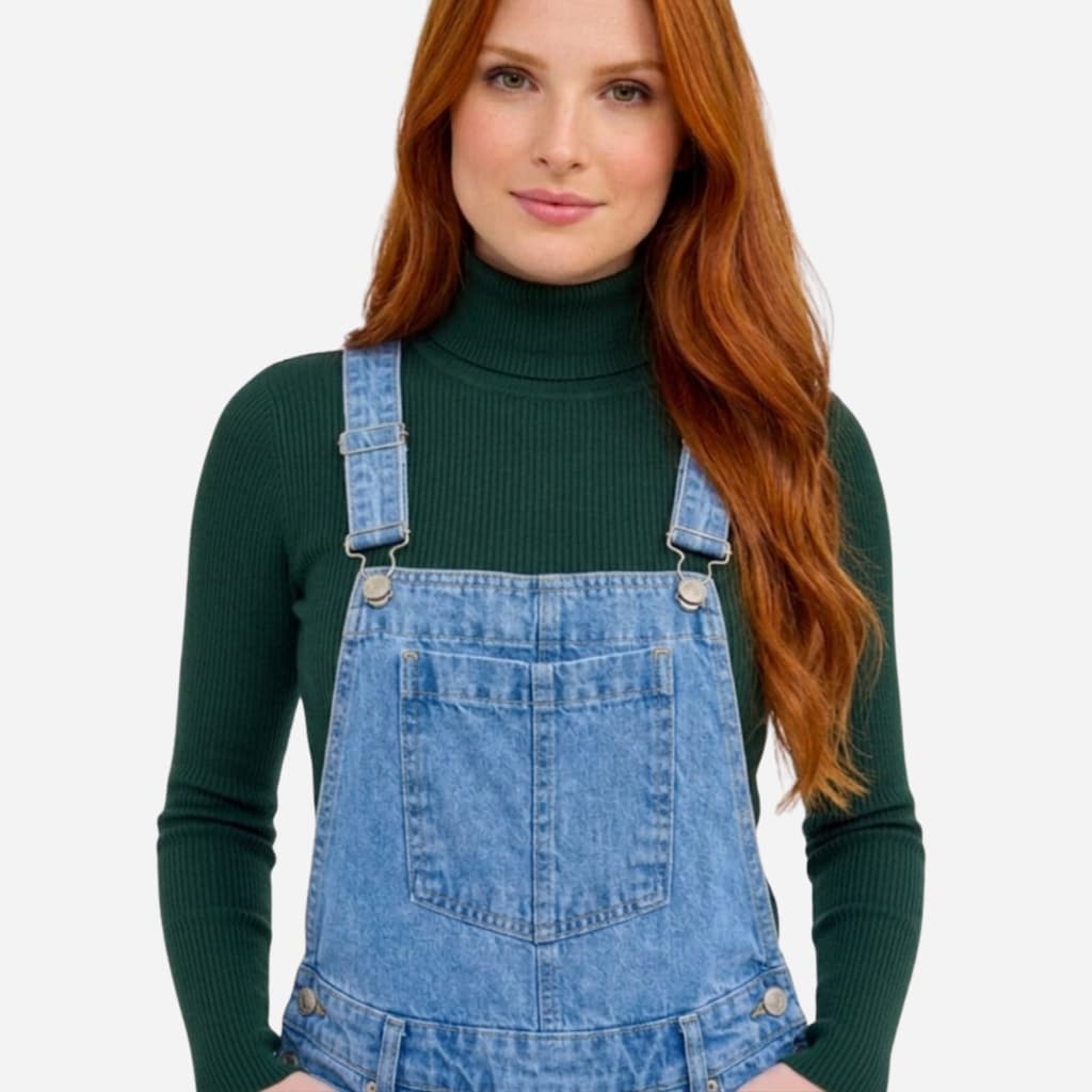 Jardineira Jeans Slim Com Elastano Cintura Alta na Promoção WellPlus Jeans