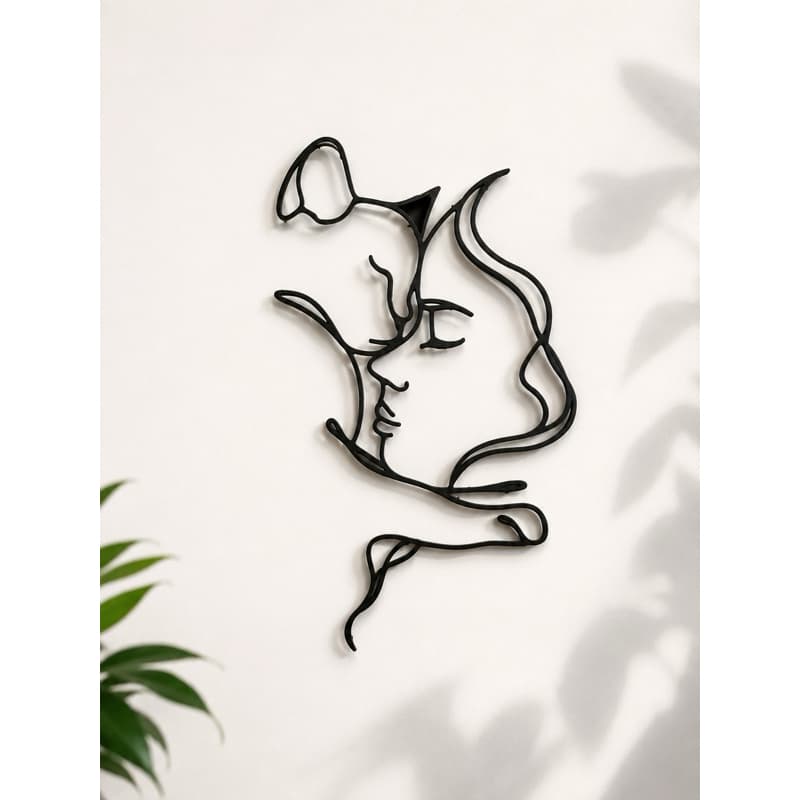 Escultura de Parede Mulher com Gatinho – Decoração Minimalista