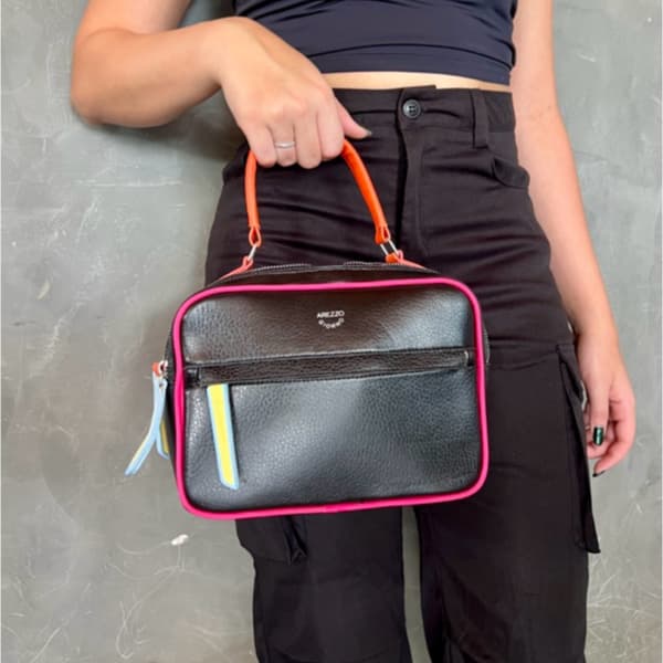 Bolsa Pantone Colorida Média com Alça Transversal – Moderna e Cheia de Estilo!