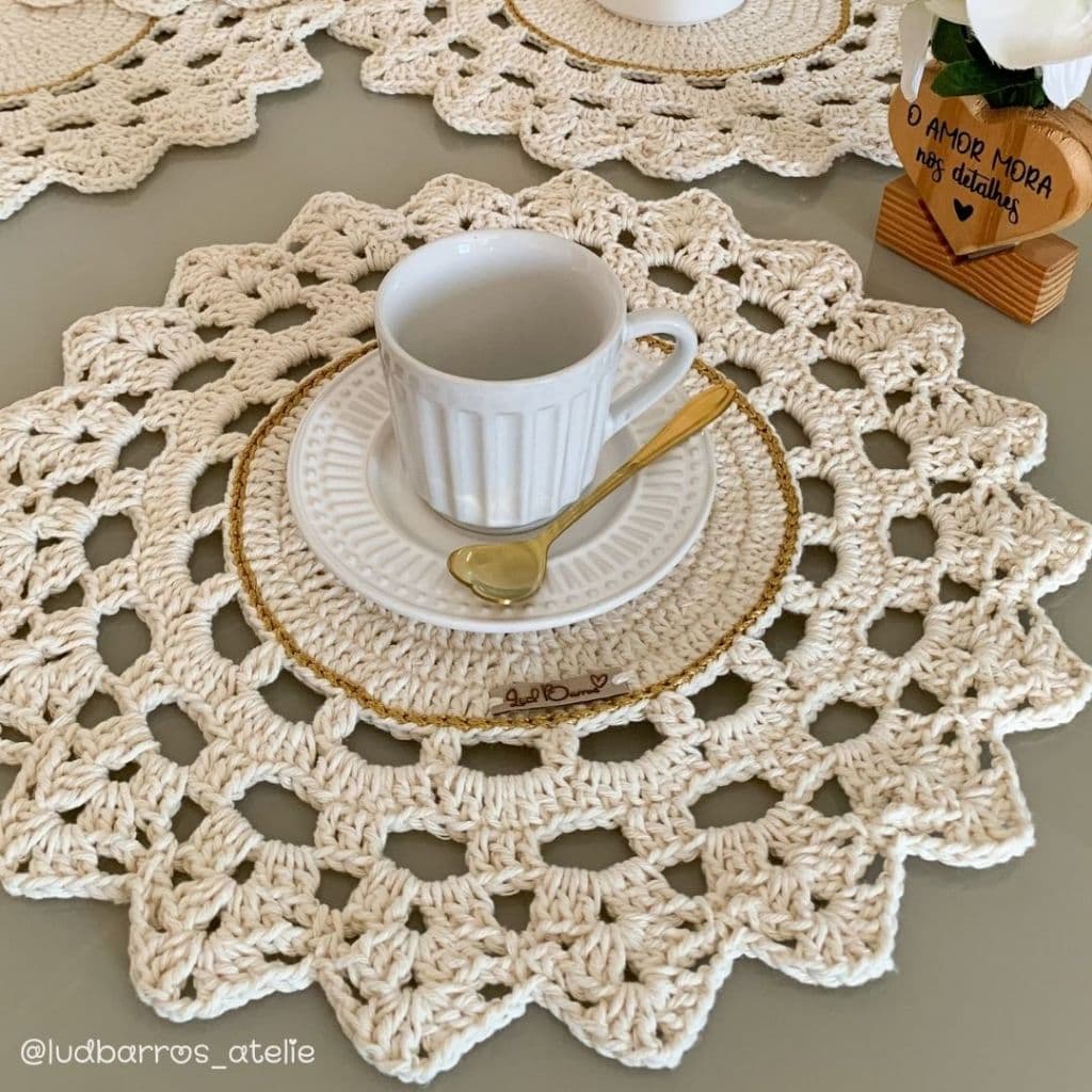 Jogo com 4  Sousplats em Crochê / Jogo de Souplats Off White / Jogo americano em crochê para jantar