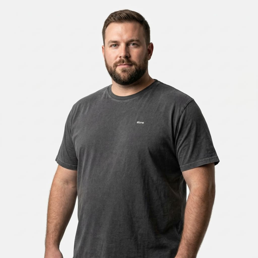 Camiseta Plus Size | Estonada | Com Logo Emborrachada | 100% Algodão | Lavada | Stonewear