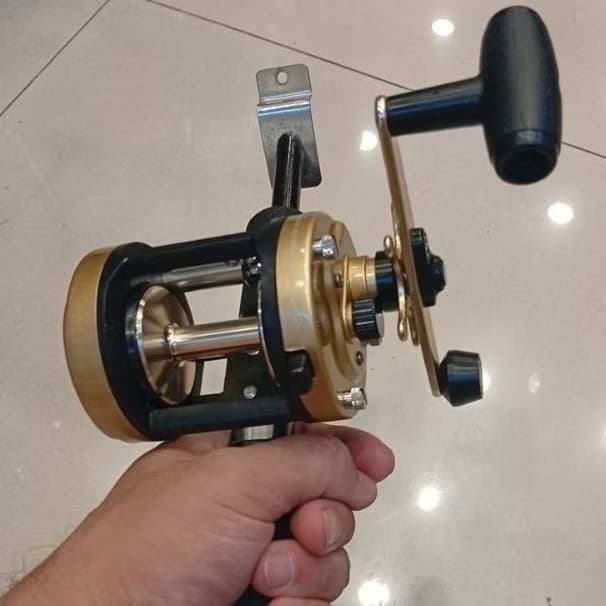 Carretilha Magna 5000 direita Marine