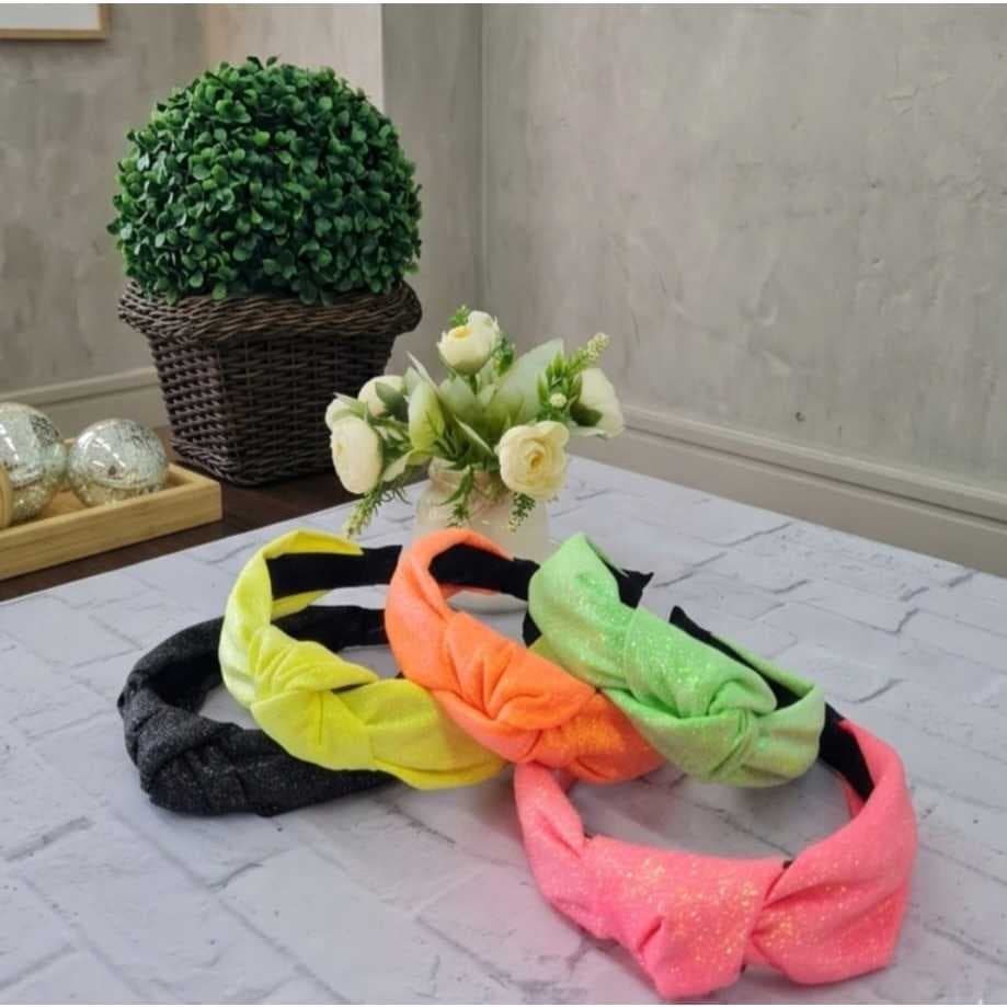 Tiara Faixa Turbante Detalhe em Nó Tecido Fluorescente com Brilho Estilo Retrô