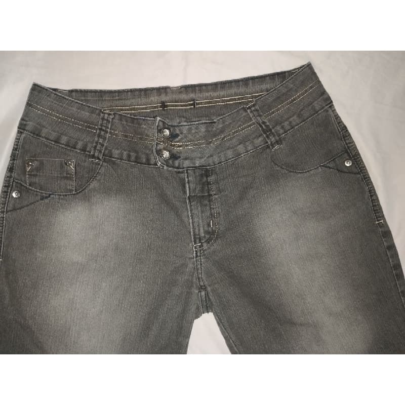 Bermuda jeans feminina preta, Bermuda plus size, Veste 46.