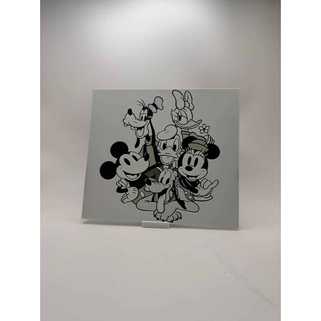 Quadro 3D turma clássica da Disney Branco E Preto– Arte Geek – Feito em Impressora 3D