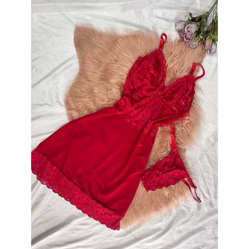 Camisola tule com detalhes em renda