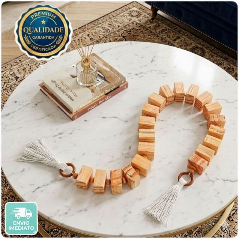 Colar de Mesa Rústico em Madeira Pinus com Franja e miçanga/ Item Artesanal Decorativo p/ casa, mesa de centro ou parede