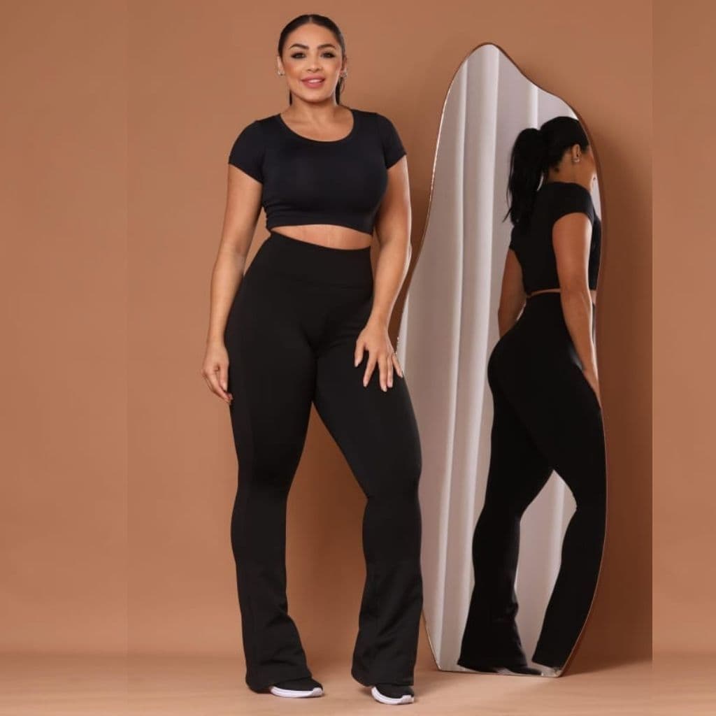 Calça Legging Flare Peluciada Flanelada Leg Boca De Sino Bailarina Grossa Zero Transparência