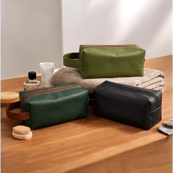 NÉCESSAIRE MASCULINA / NÉCESSAIRE BOX M COM  FORRO IMPERMEÁVEL / NÉCESSAIRE MULTIUSO _ DYH BOLSAS