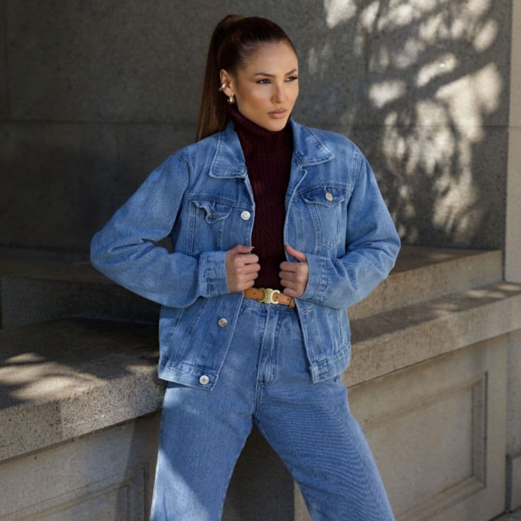 Jaqueta Jeans Feminina Elegante com Mangas Compridas