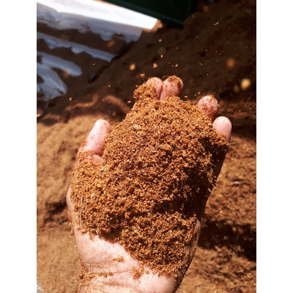 Adubo 100L Pó de Coco 100% Lavado- 1 UNIDADE POR PEDIDO Natural Ideal para Fortalecimento das Raízes