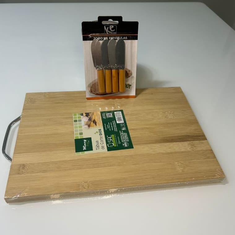 Tábua Bambu Para Carne Churrasco Corte De Cozinha 38 x 28 GRANDE Wincy + Tabua com 4 Espatula