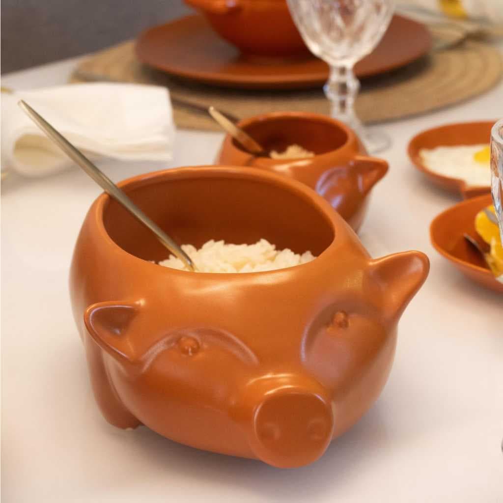 Tigela com tampa formato Porco, média, cor terracota, cerâmica, 10x17x27, 1,9l, temática, linda para servir.