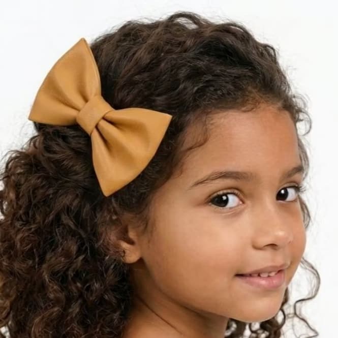 Laço Infantil em Courino Modelo Americano no Bico de Pato 6cm Várias Cores
