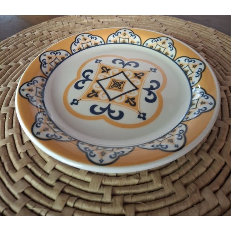 Prato porcelana sobremesa.