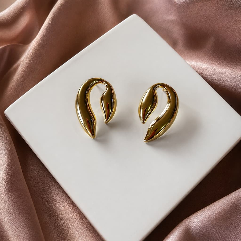 Brinco Feminino Orgânico Banhado A Ouro 18k Luxo Minimalista Elegante