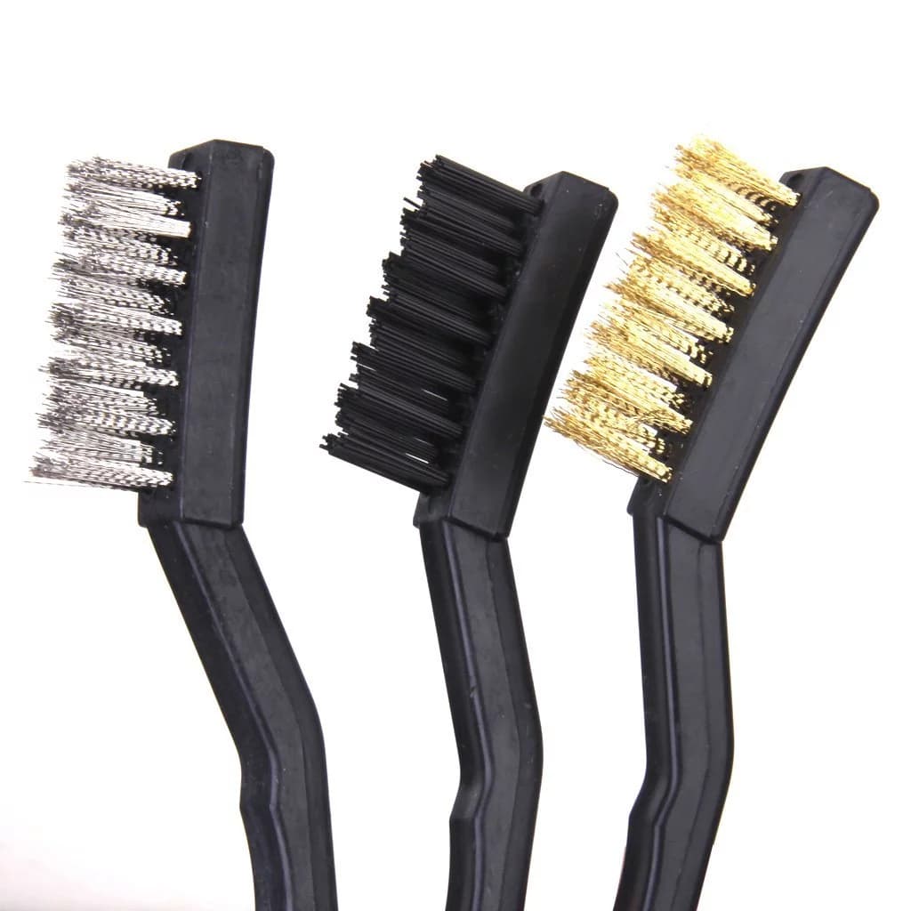 Kit 3 Escovas de Aço Multiuso Aço Latão Nylon Cabo Plástico