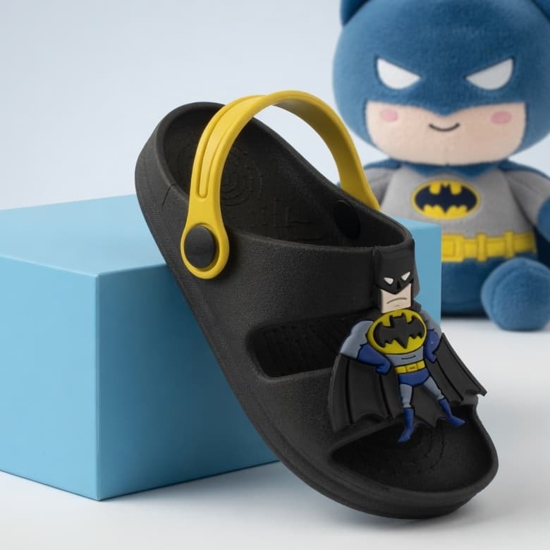 Papete Infantil Masculina Sandália Confortável Antiderrapante Leve Com Aplique Personagens