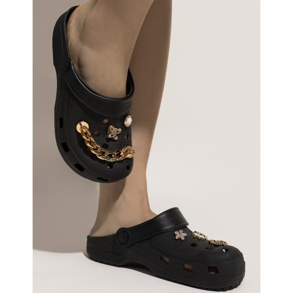 chinelo Feminina Babuche botons/pins com Conforto Antiderrapante Leve e Confortável - Acessórios Sortidos dia dia