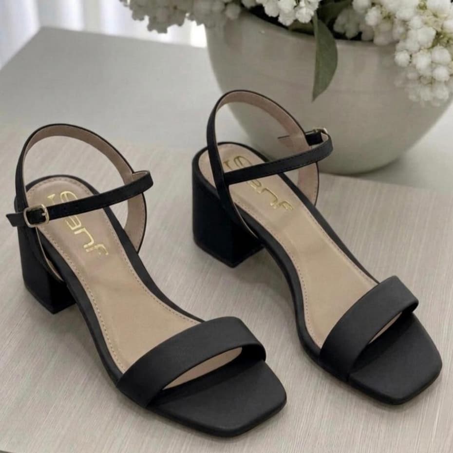 Sandália Sanf Feminino 4 Cm Salto Médio Grosso Bloco Tendência Básica Casual Clássica Confortável