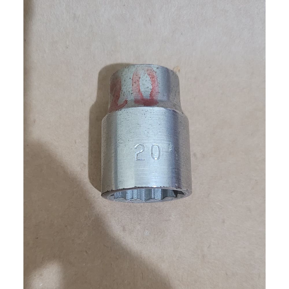Chave Tipo Soquete Marca Rali 20 mm Estriada com Encaixe de 1/2