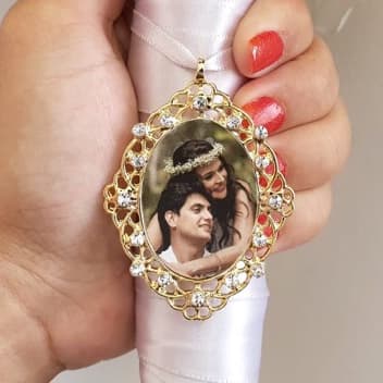 Relicário Buquê de flores de noiva casamento cor dourado - COM FOTO