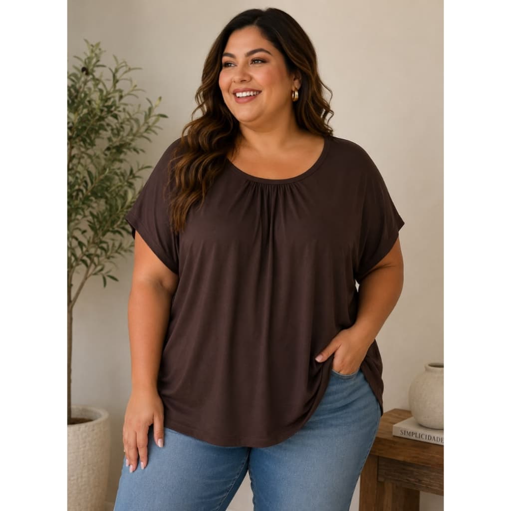 Blusa Feminina Plus Size com Franzido no Decote Confortável e Versátil