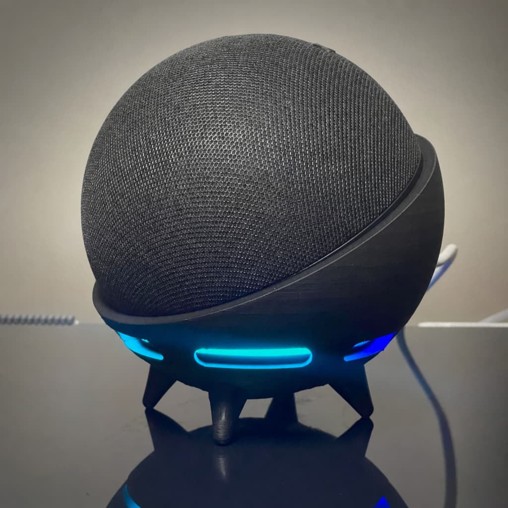 Suporte Alexa Astronauta Echo Dot 5 4 - Decorativo Futurista Acessório Setup Gamer Robô Preto Astronauta